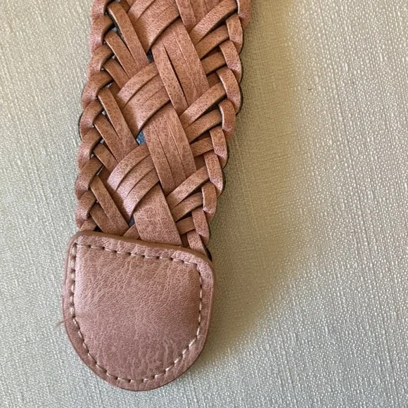 Woven Pink Belt with Gunmetal Closure Size 6 - Picture 3 of 6